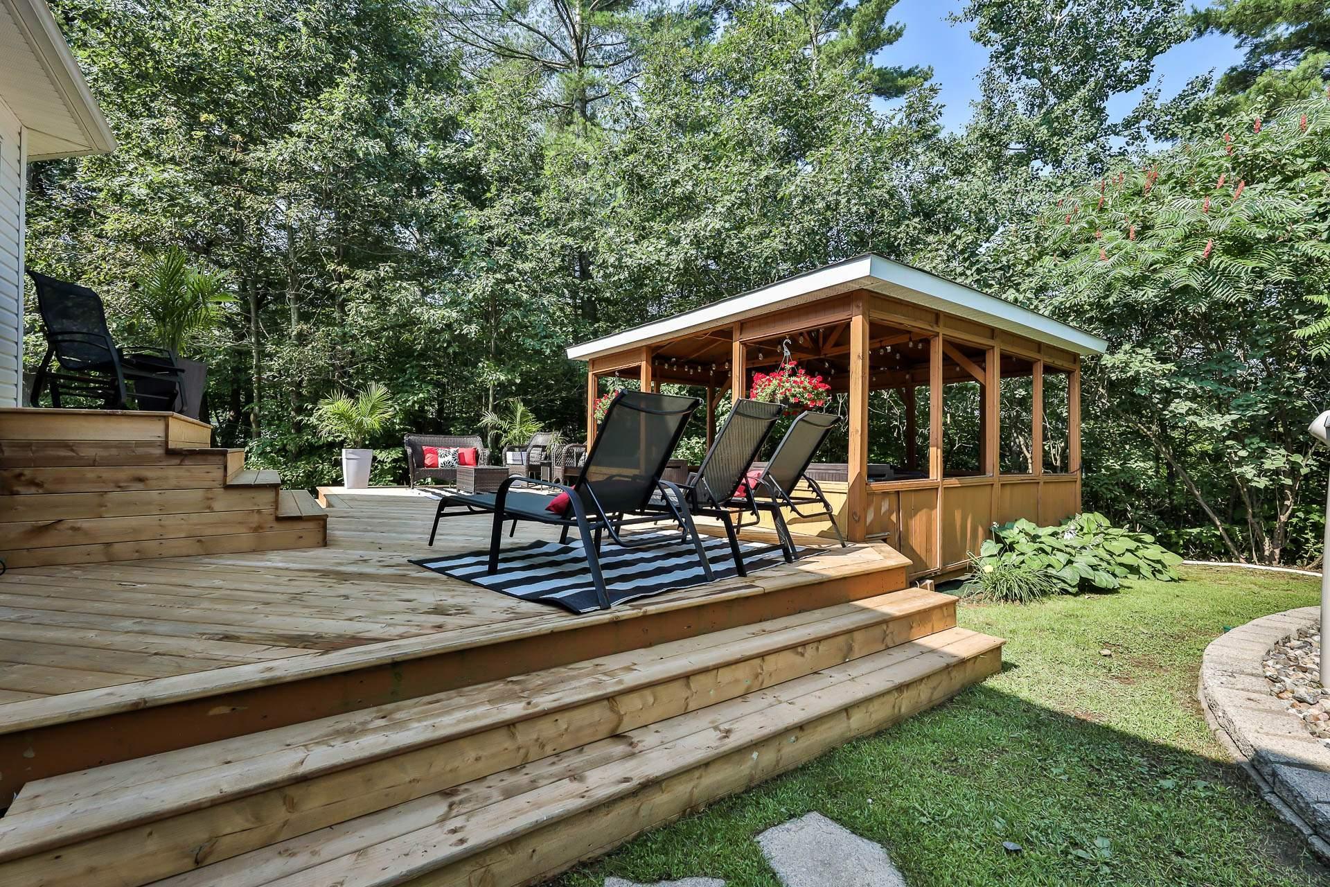 









47


Rue Mercier

,
Val-des-Monts,




QC
J8N7V1

