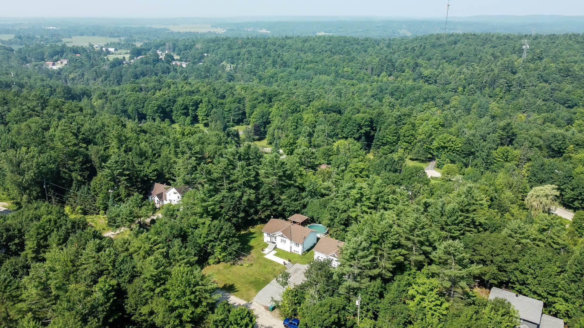 









47


Rue Mercier

,
Val-des-Monts,




QC
J8N7V1

