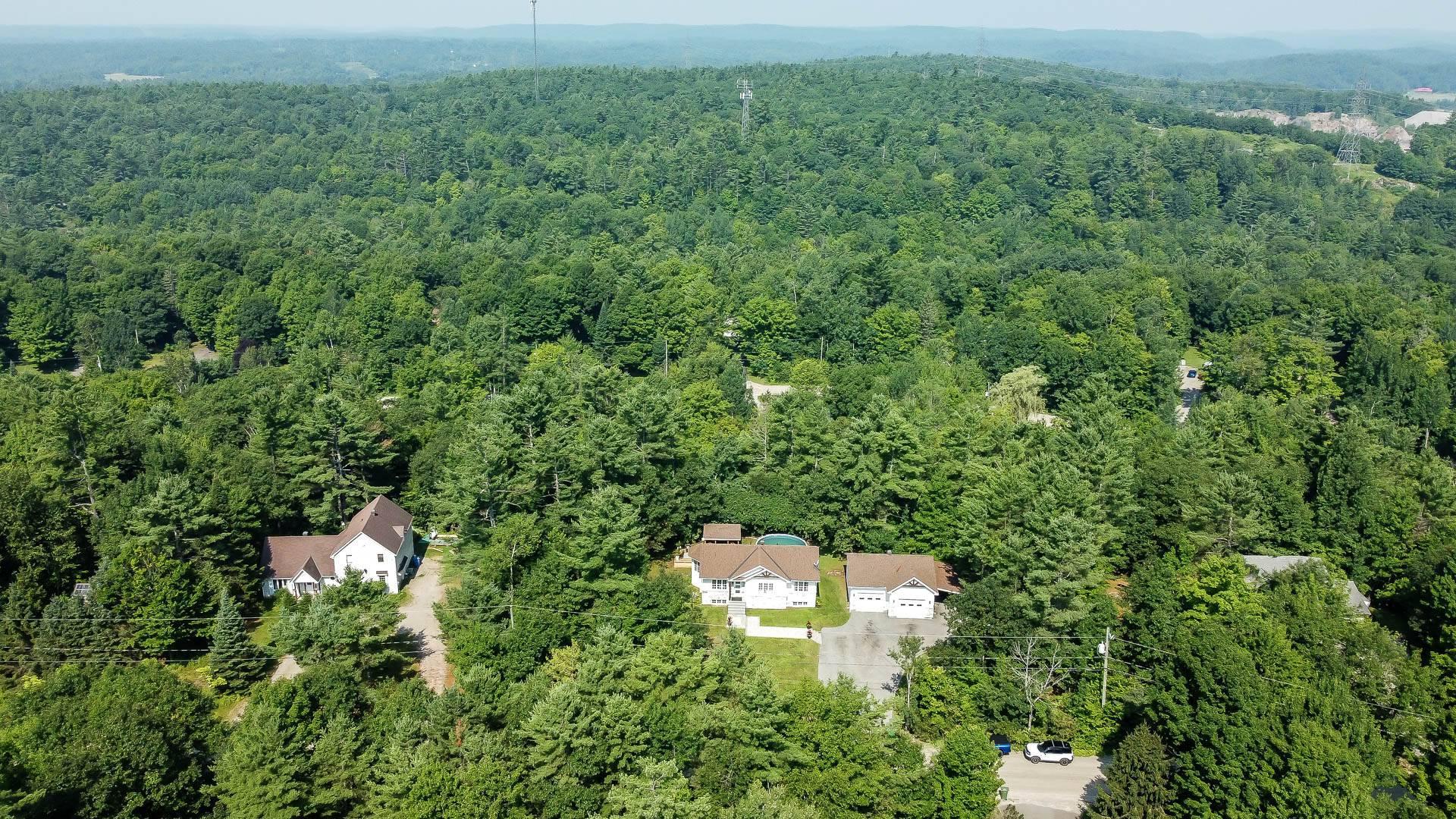 









47


Rue Mercier

,
Val-des-Monts,




QC
J8N7V1


