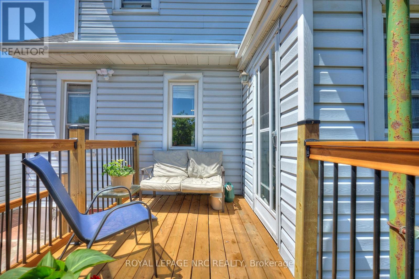 












3318 SINNICKS AVENUE

,
Niagara Falls (Church's Lane),




Ontario
L2J2G3

