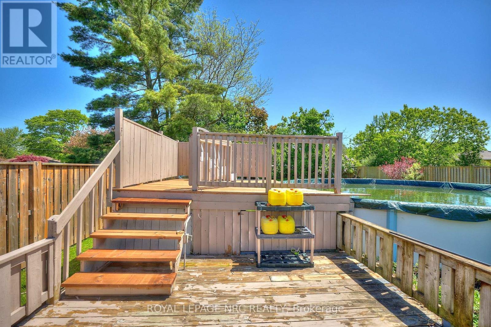 












3318 SINNICKS AVENUE

,
Niagara Falls (Church's Lane),




Ontario
L2J2G3

