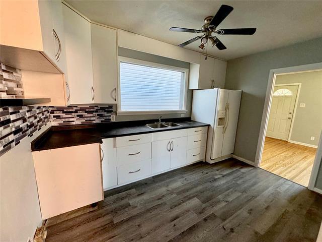 









2261


Gallagher

AVE,
Winnipeg,




MB
R3E 1T7

