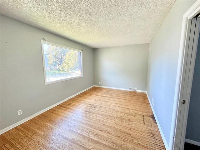 









2261


Gallagher

AVE,
Winnipeg,




MB
R3E 1T7

