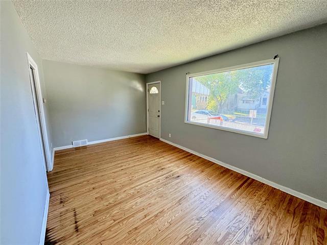 









2261


Gallagher

AVE,
Winnipeg,




MB
R3E 1T7

