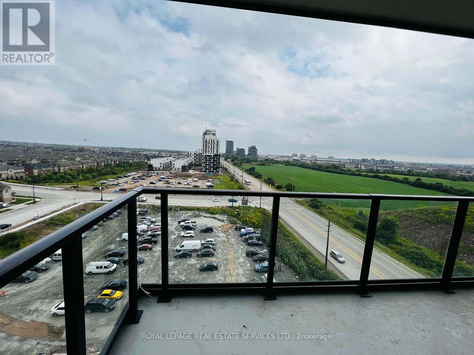 












909 - 3200 WILLIAM COLTSON AVENUE

,
Oakville,




Ontario
L6H7W6

