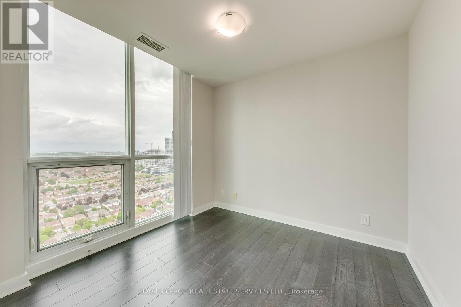 












2608 - 3985 GRAND PARK DRIVE

,
Mississauga,




Ontario
L5B0H8

