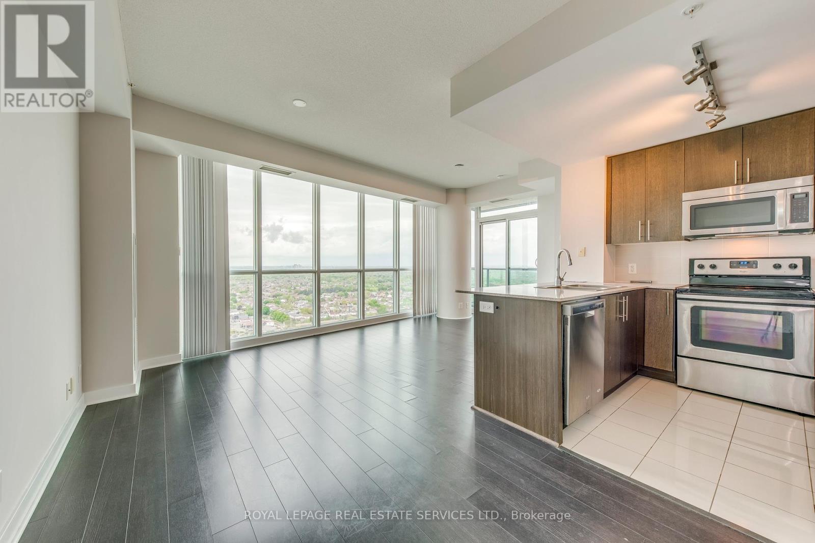 












2608 - 3985 GRAND PARK DRIVE

,
Mississauga,




Ontario
L5B0H8

