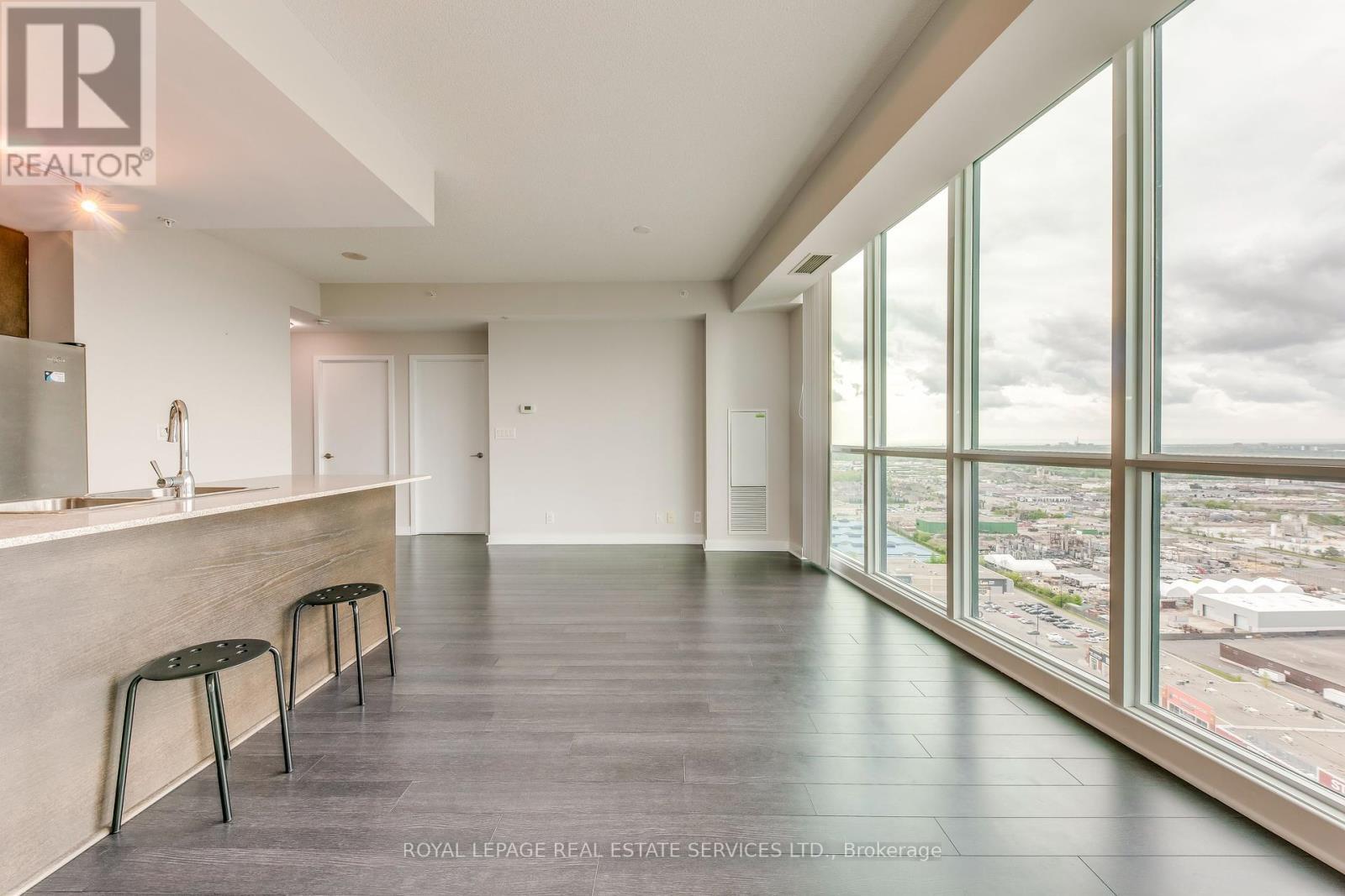 












2608 - 3985 GRAND PARK DRIVE

,
Mississauga,




Ontario
L5B0H8

