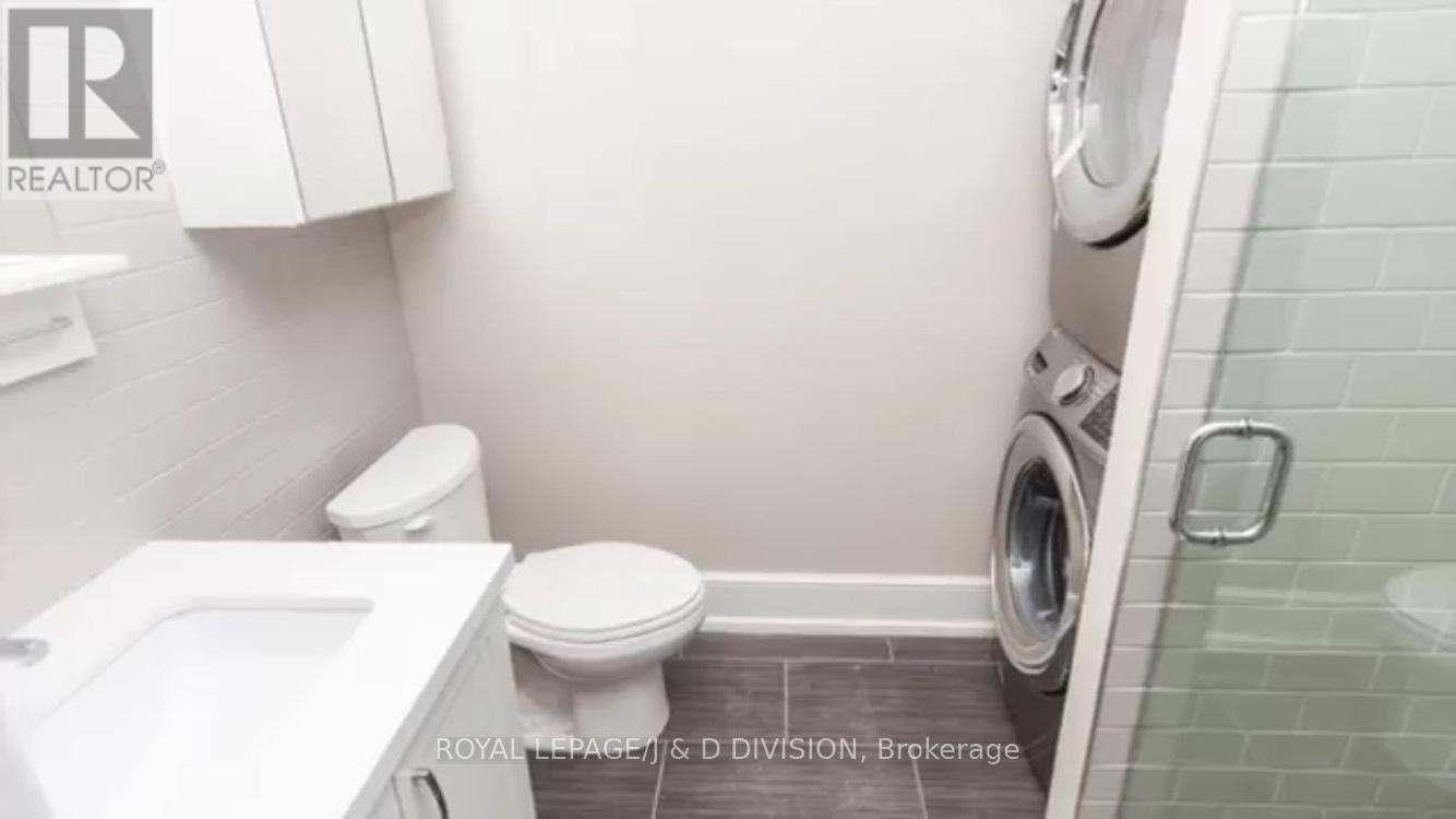 












05 - 28 MADISON AVENUE

,
Toronto,




Ontario
M5R2S1

