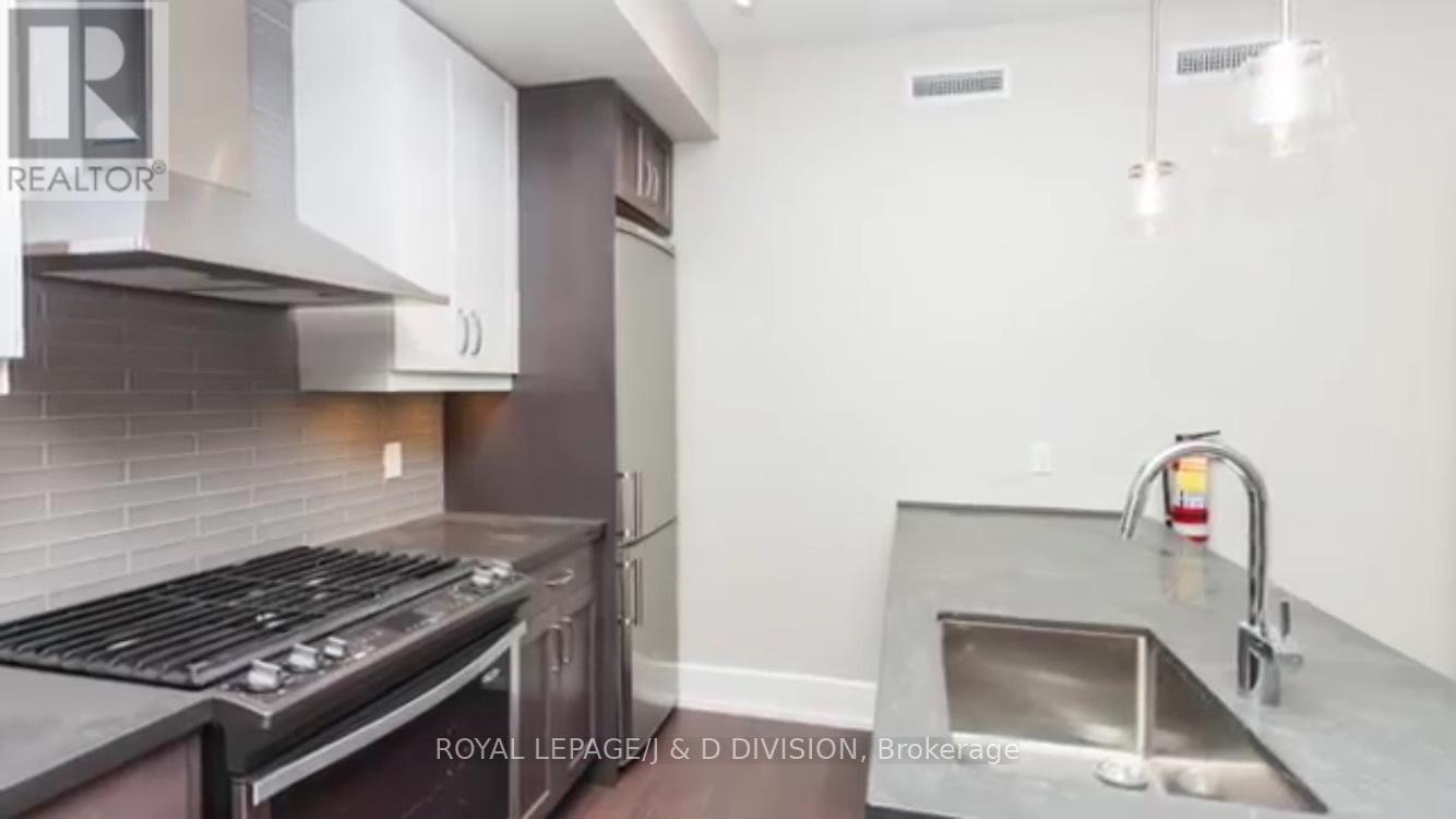 












05 - 28 MADISON AVENUE

,
Toronto,




Ontario
M5R2S1

