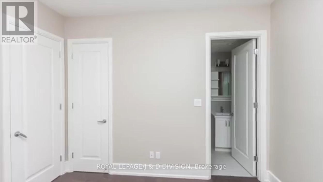 












05 - 28 MADISON AVENUE

,
Toronto,




Ontario
M5R2S1

