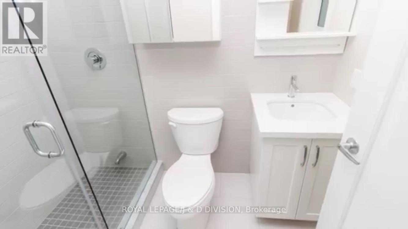 












05 - 28 MADISON AVENUE

,
Toronto,




Ontario
M5R2S1


