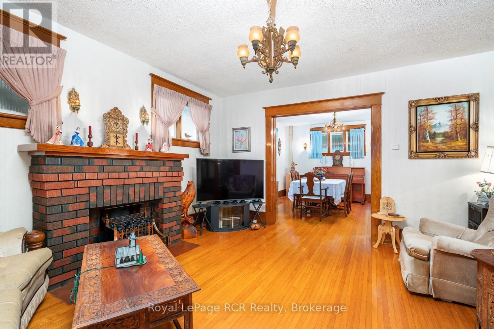 












57 ELORA STREET N

,
Minto,




Ontario
N0G1M0

