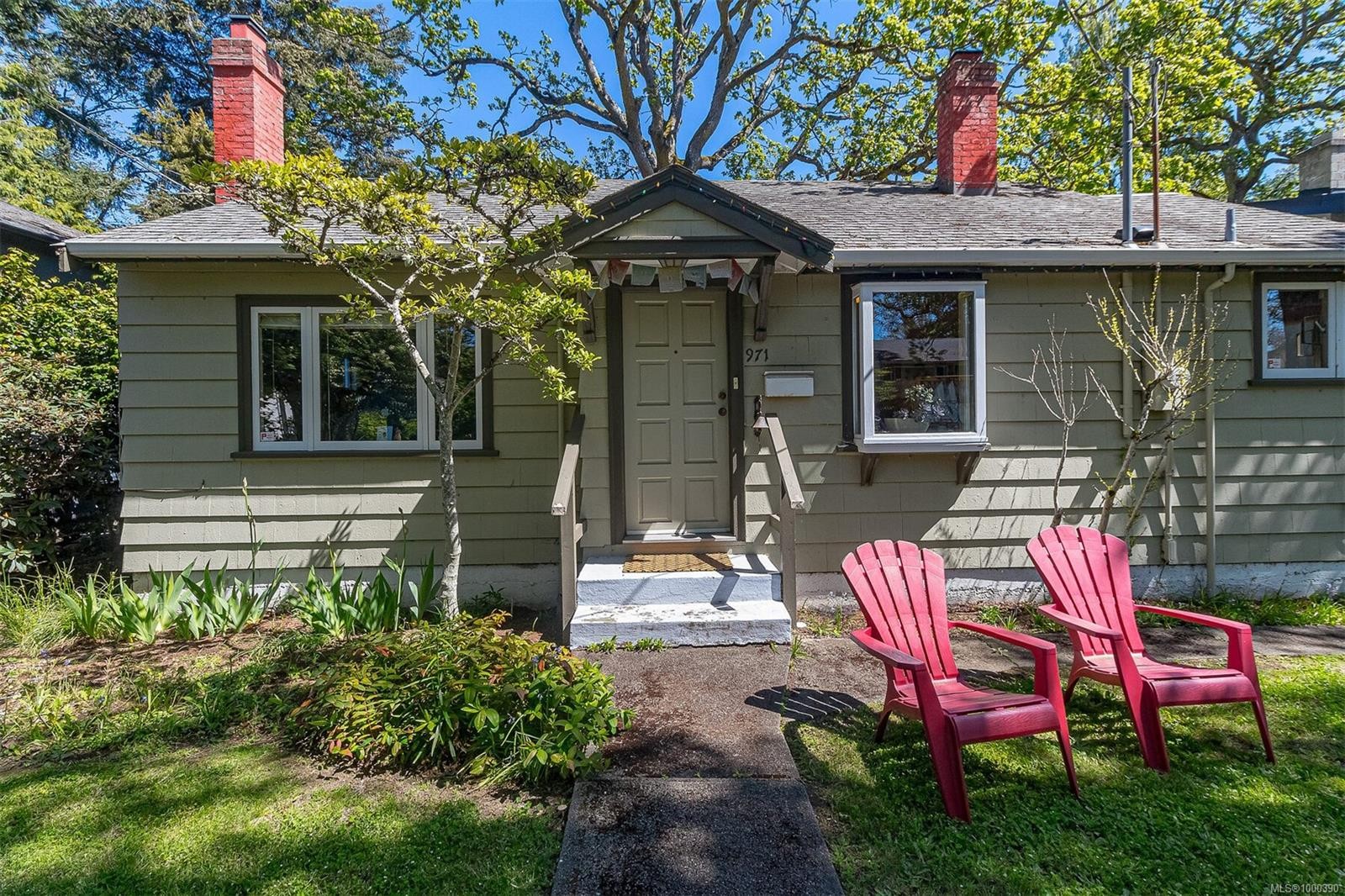 









971


Wilmer

St,
Victoria,




BC
V8S 4B8

