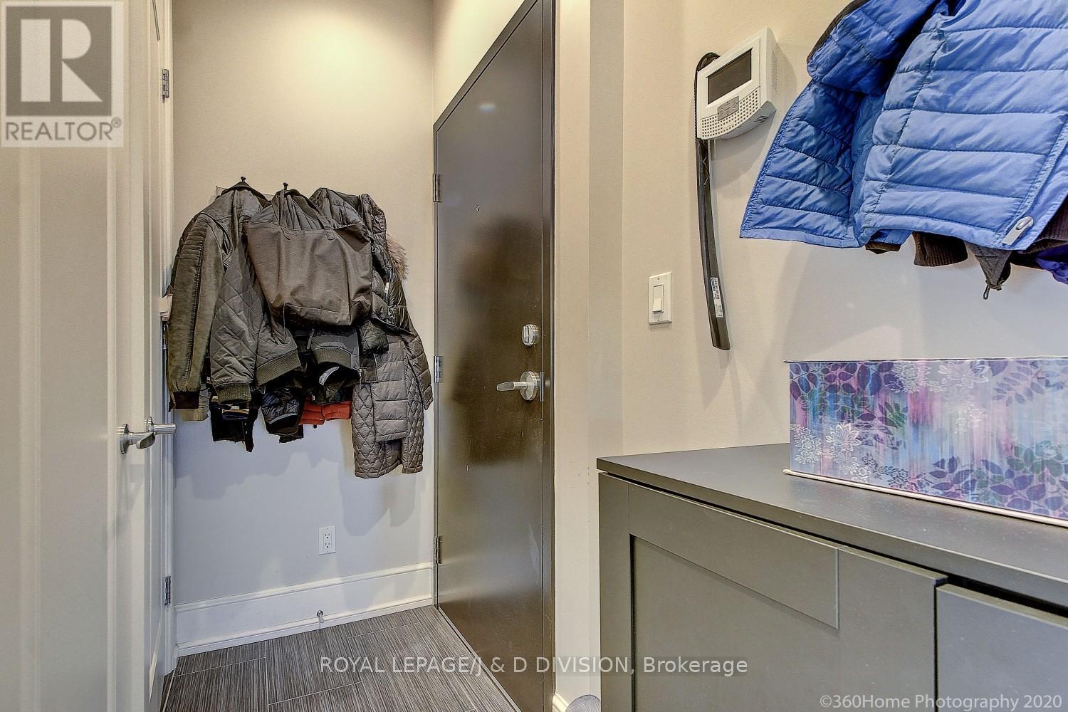 












06 - 28 MADISON AVENUE

,
Toronto,




Ontario
M5R2S1

