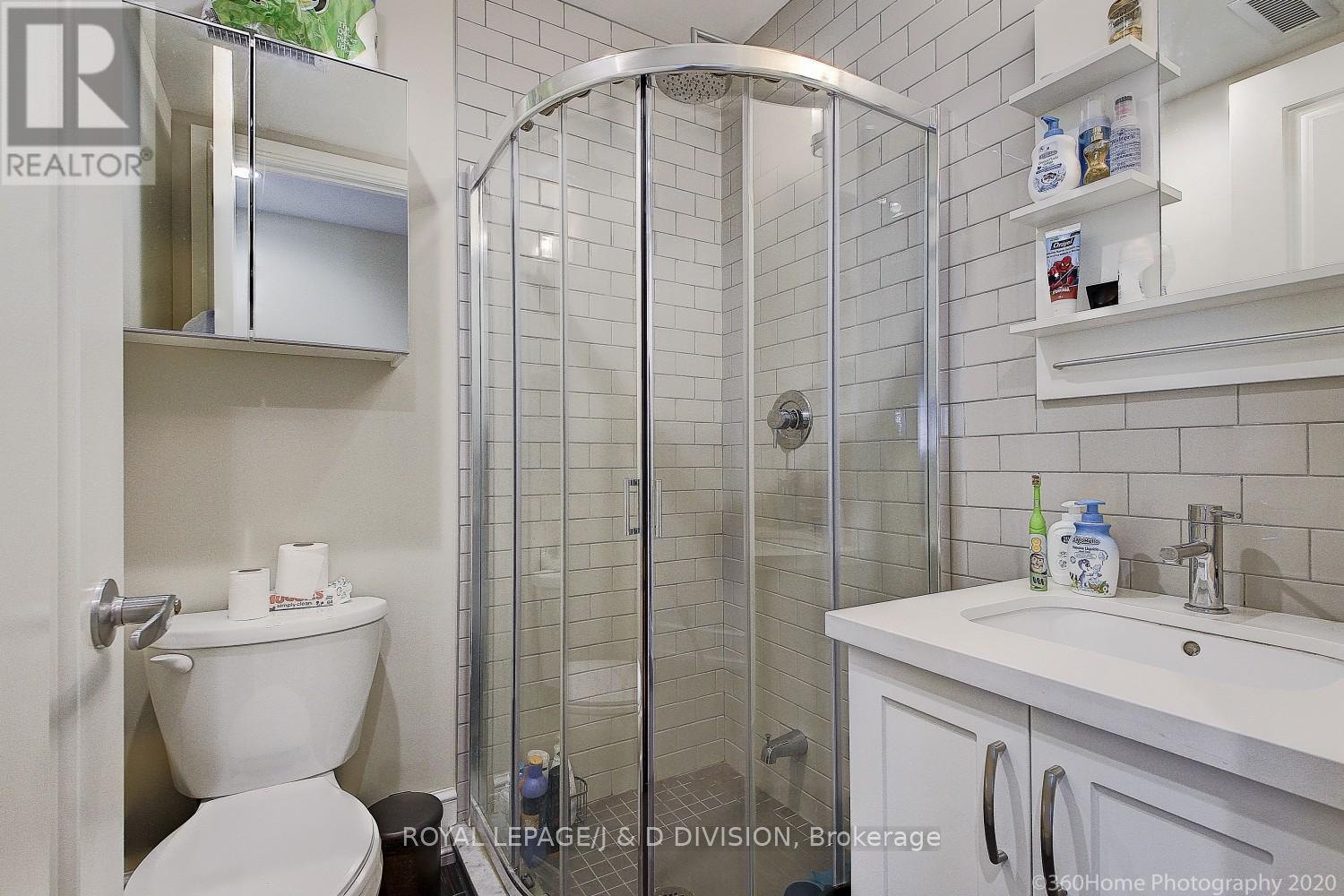 












06 - 28 MADISON AVENUE

,
Toronto,




Ontario
M5R2S1

