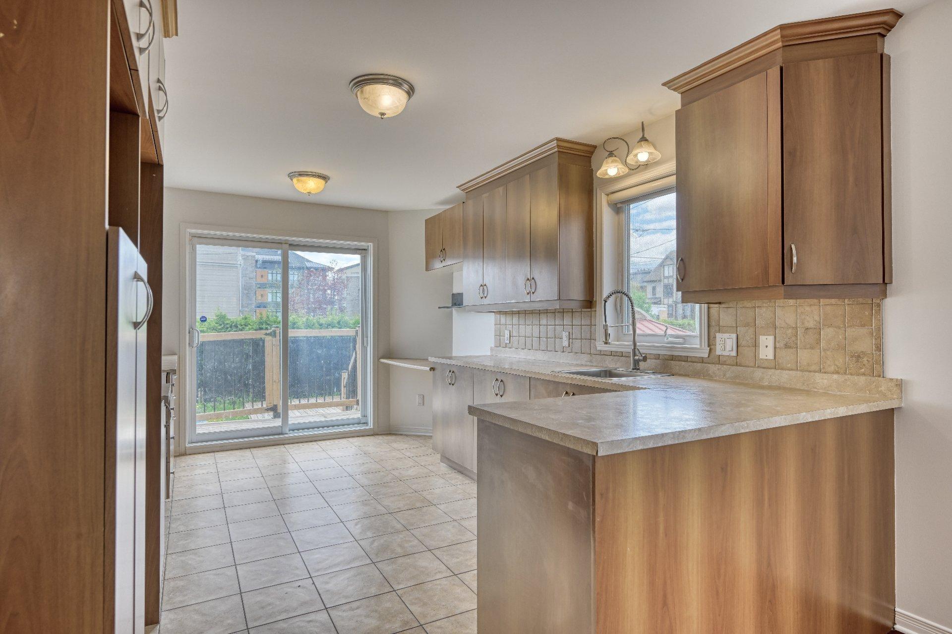 









12965

 - 12967


Rue de Brouage

,
Mirabel,




QC
J7J0B8

