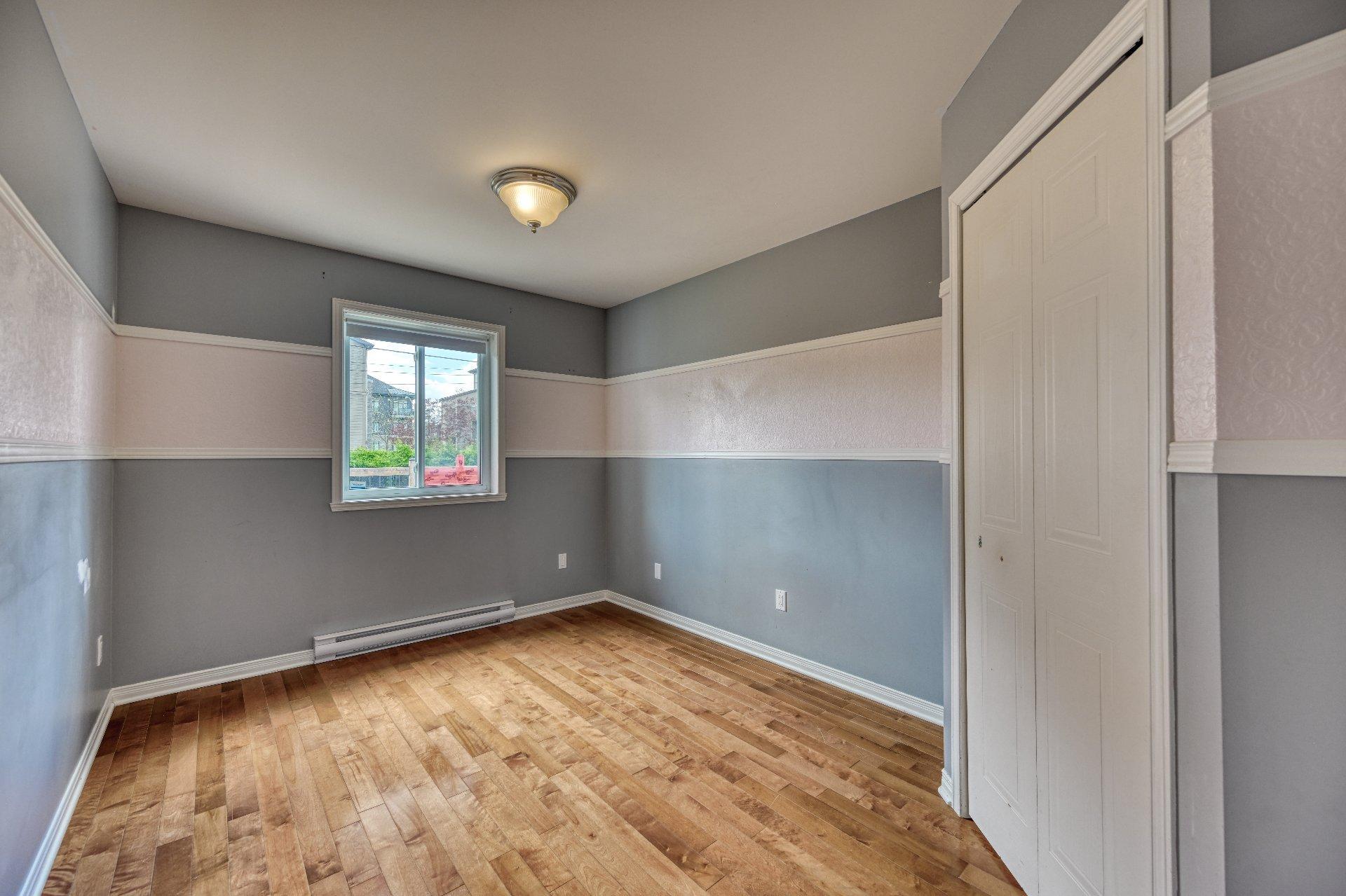 









12965

 - 12967


Rue de Brouage

,
Mirabel,




QC
J7J0B8

