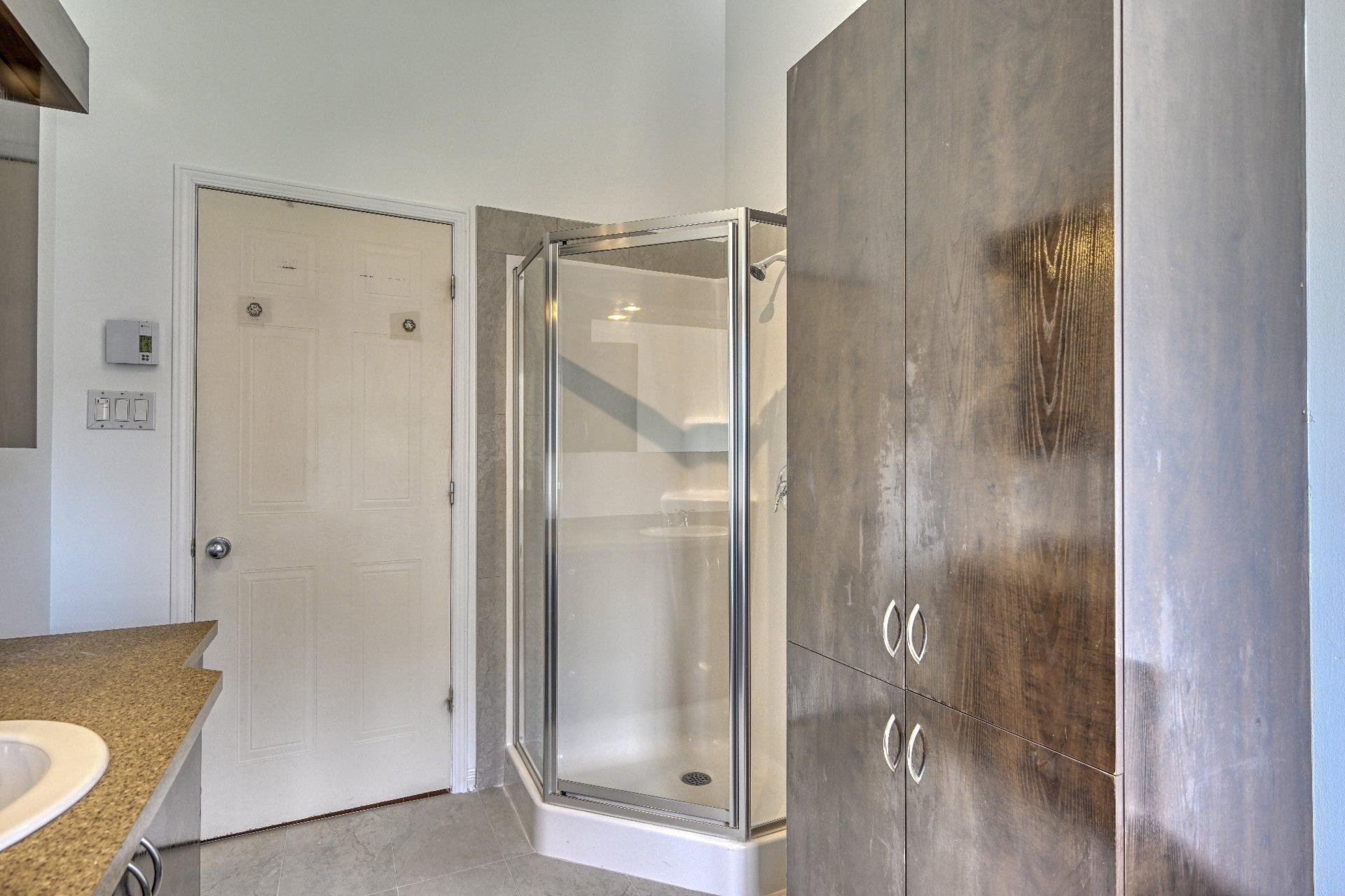 









12965

 - 12967


Rue de Brouage

,
Mirabel,




QC
J7J0B8

