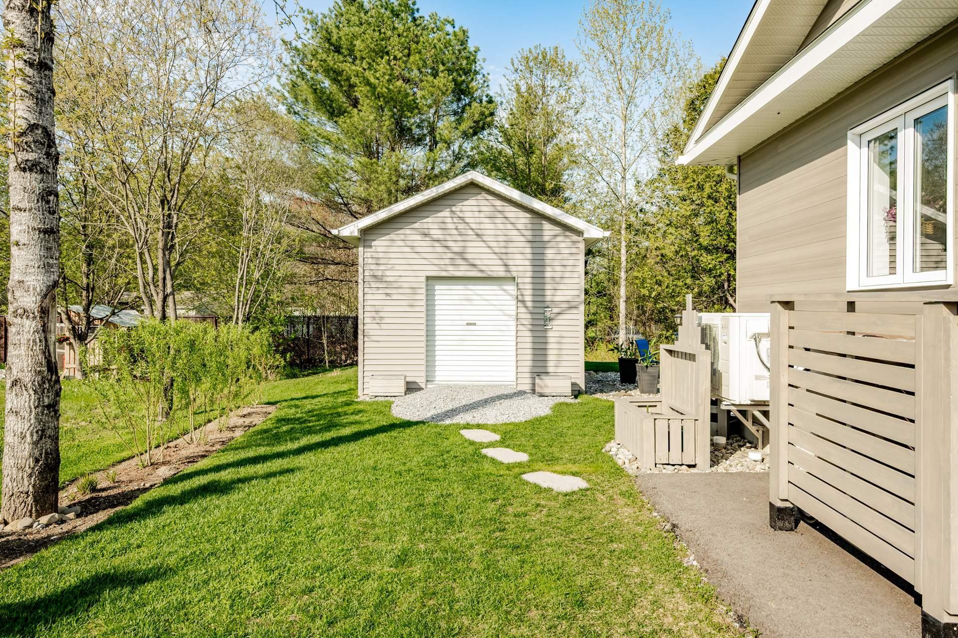 









2


Rue Pauline-Gosselin

,
Dudswell,




QC
J1B1G0

