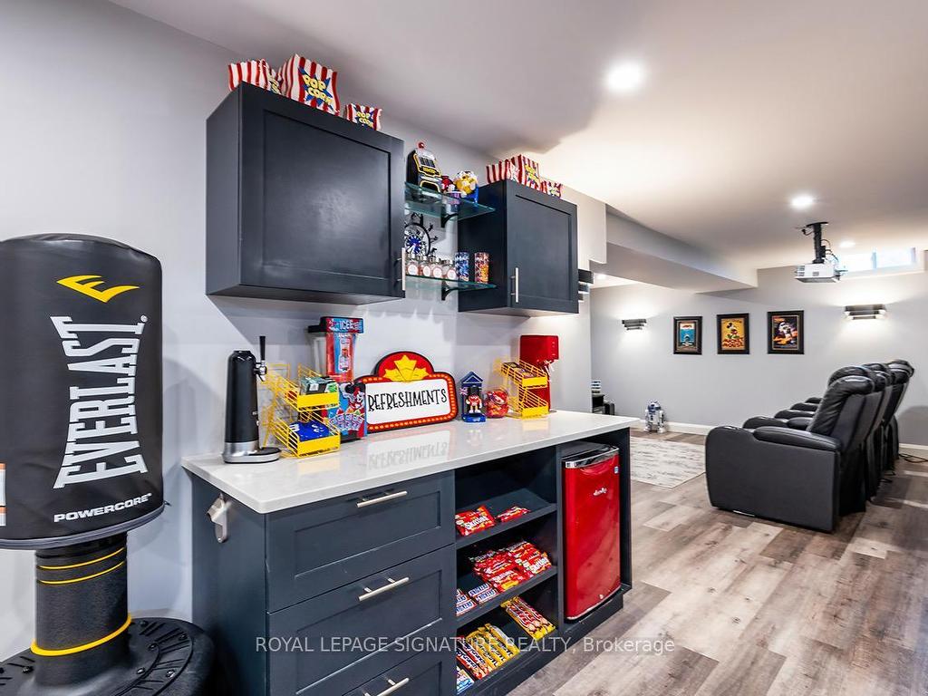 









14


Richard Butler

Drive,
Whitby,




ON
L0B 1A0

