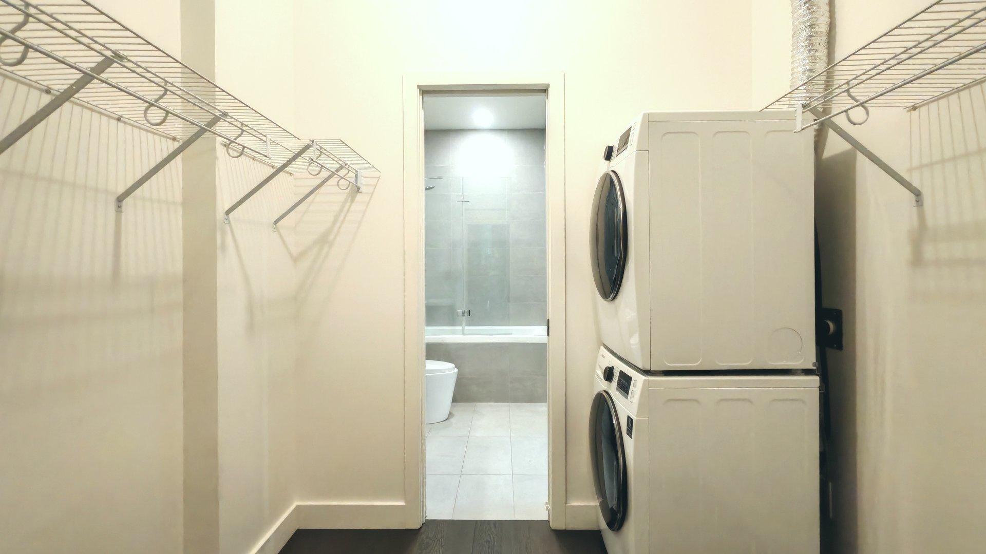 









1550


Rue des Bassins

, 126,
Montréal (Le Sud-Ouest),




QC
H3C0W5

