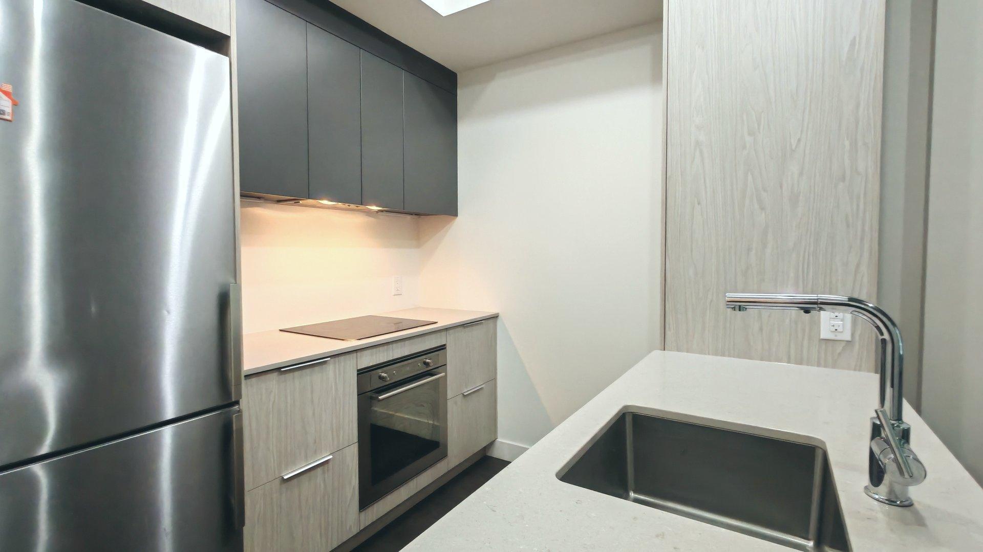 









1550


Rue des Bassins

, 126,
Montréal (Le Sud-Ouest),




QC
H3C0W5

