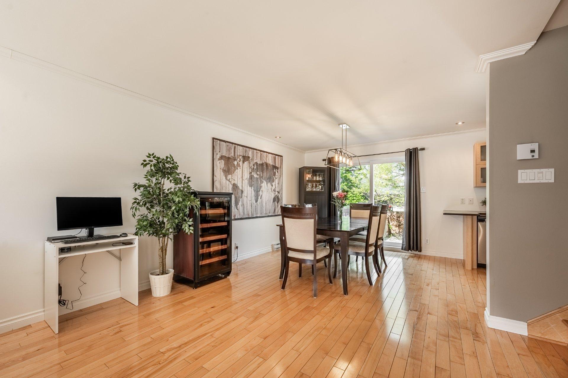 









2150


Av. Jean-Noël-Dion

,
Saint-Hyacinthe,




QC
J2S0G8

