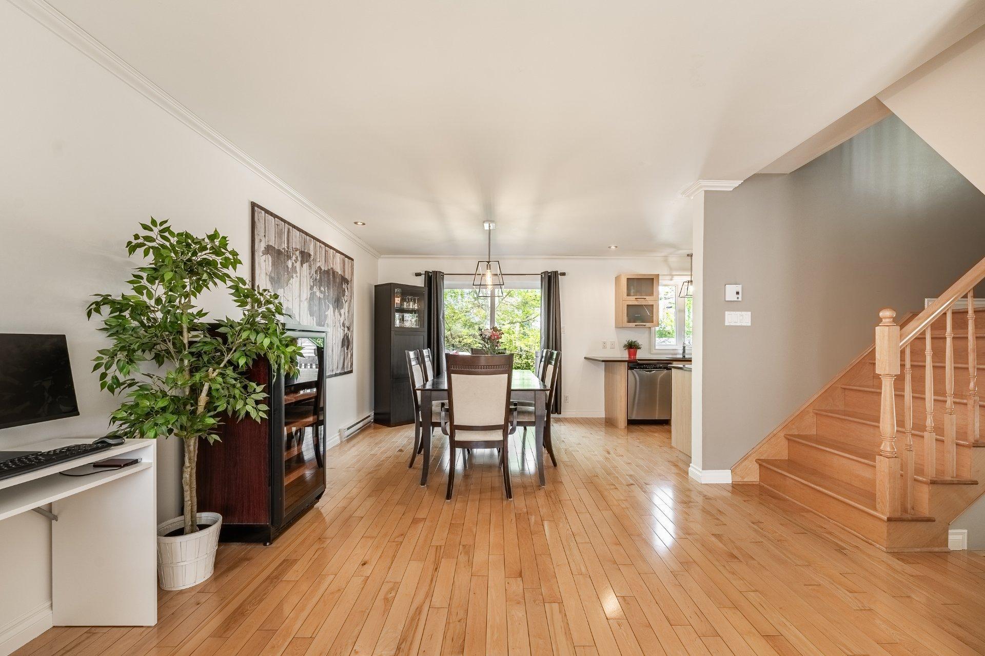 









2150


Av. Jean-Noël-Dion

,
Saint-Hyacinthe,




QC
J2S0G8

