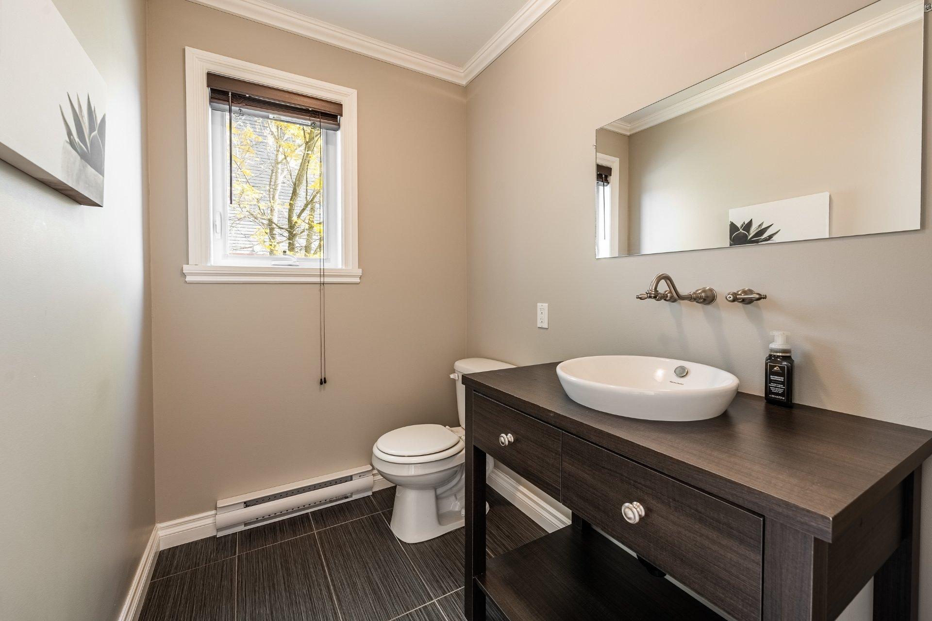 









2150


Av. Jean-Noël-Dion

,
Saint-Hyacinthe,




QC
J2S0G8

