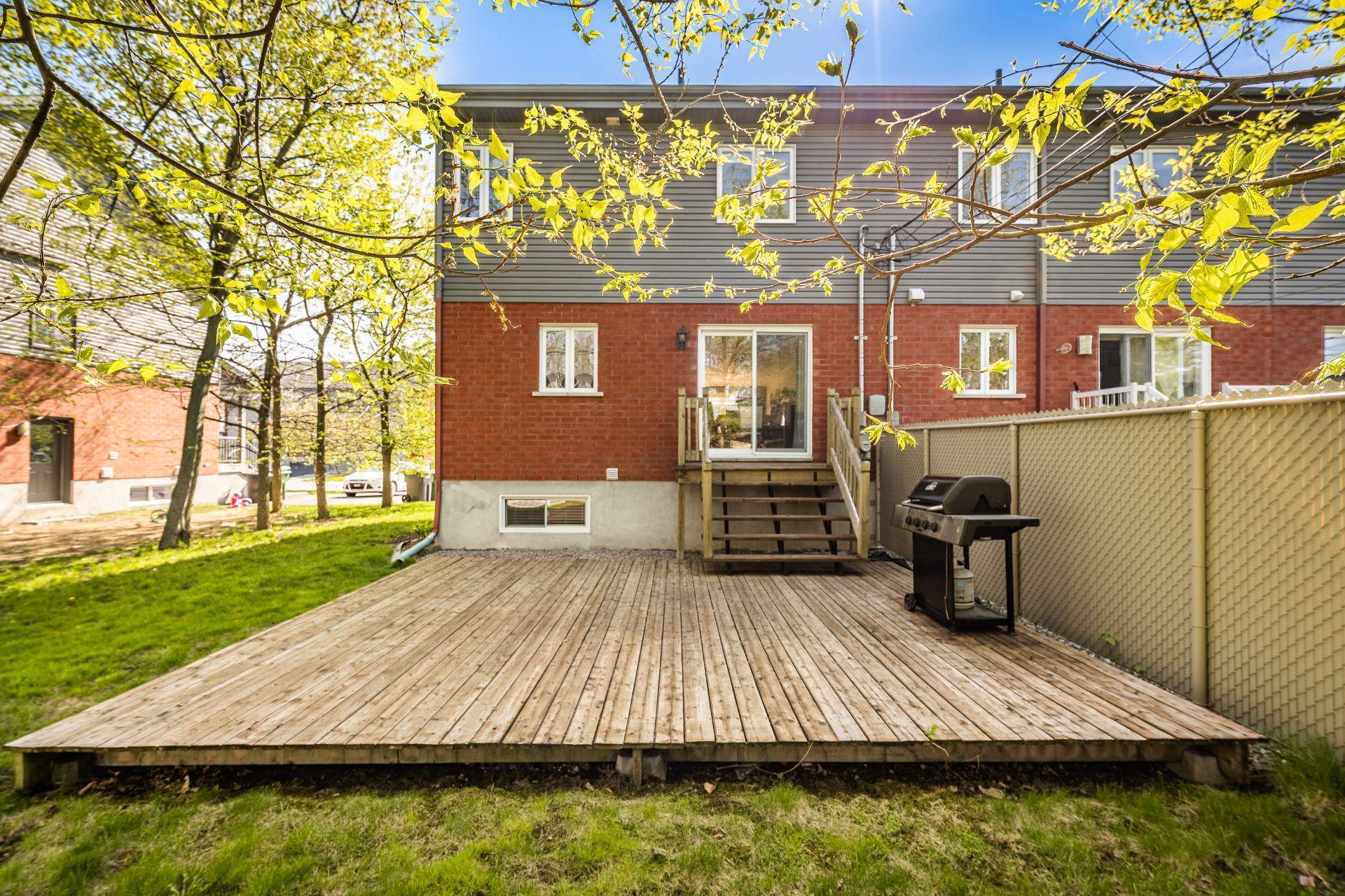 









2150


Av. Jean-Noël-Dion

,
Saint-Hyacinthe,




QC
J2S0G8

