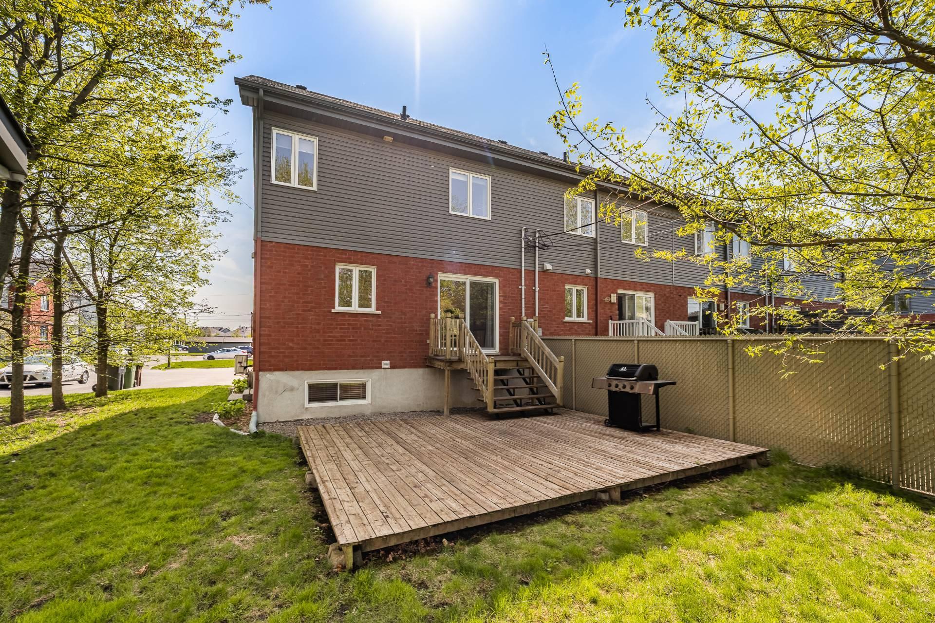 









2150


Av. Jean-Noël-Dion

,
Saint-Hyacinthe,




QC
J2S0G8


