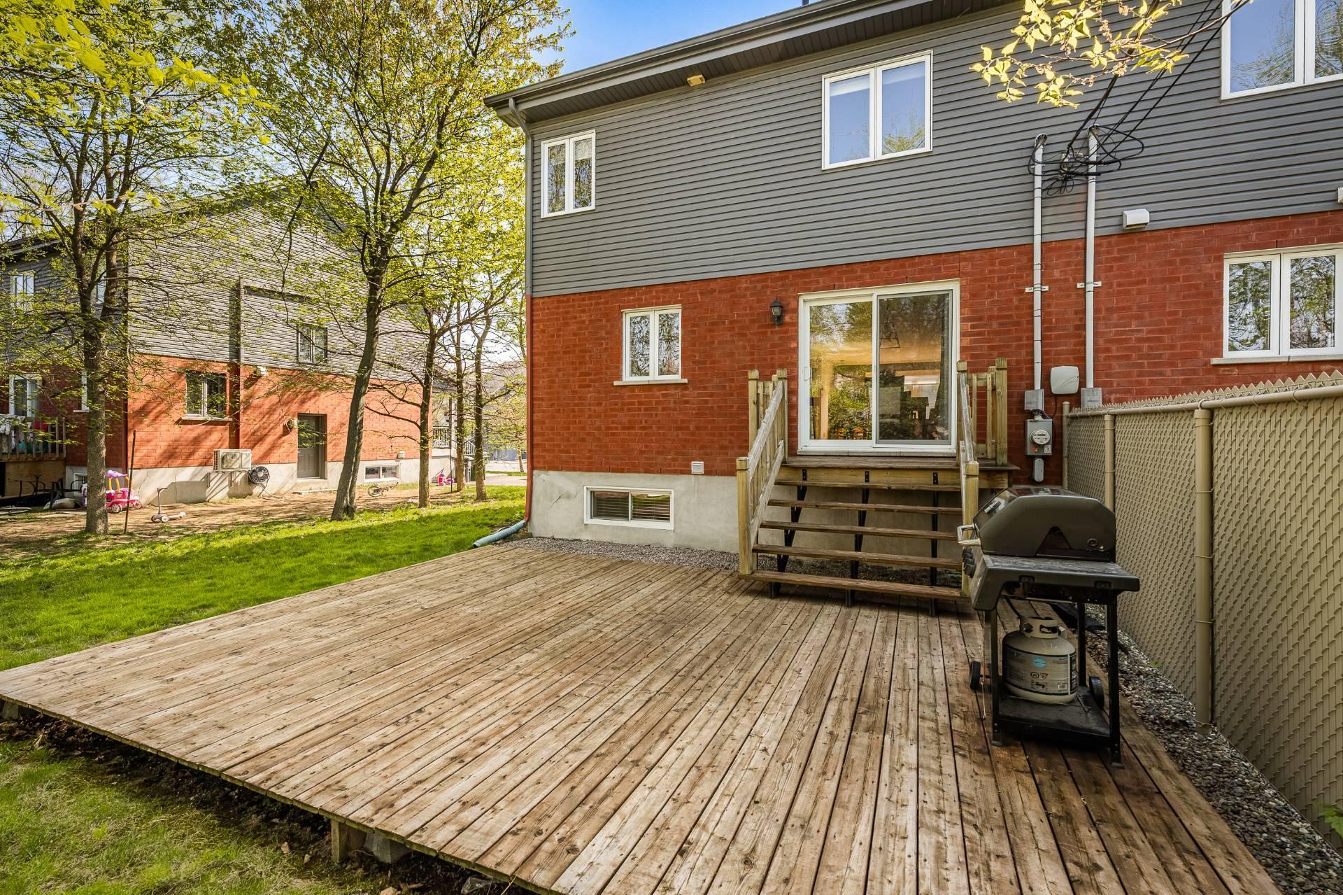 









2150


Av. Jean-Noël-Dion

,
Saint-Hyacinthe,




QC
J2S0G8

