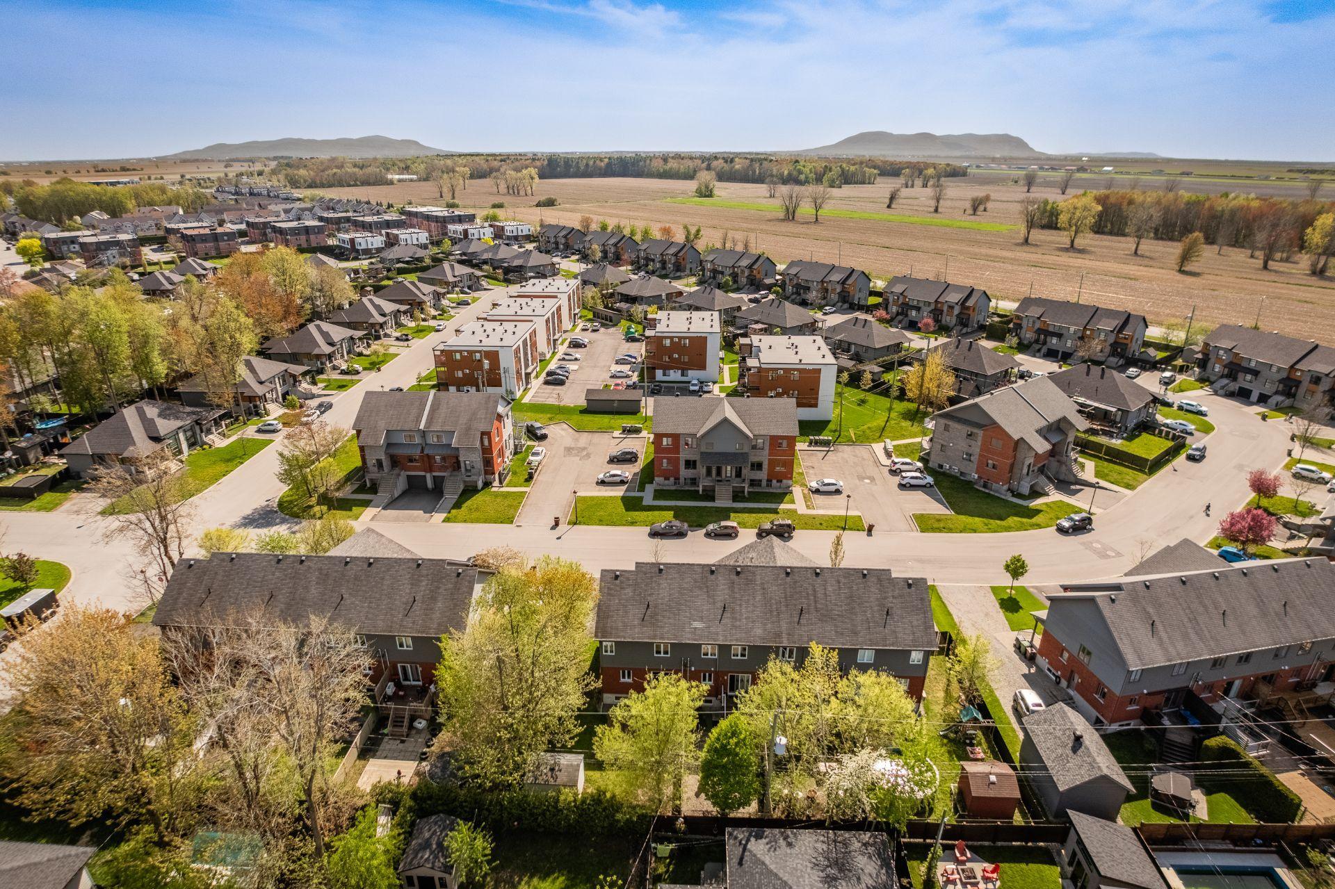 









2150


Av. Jean-Noël-Dion

,
Saint-Hyacinthe,




QC
J2S0G8


