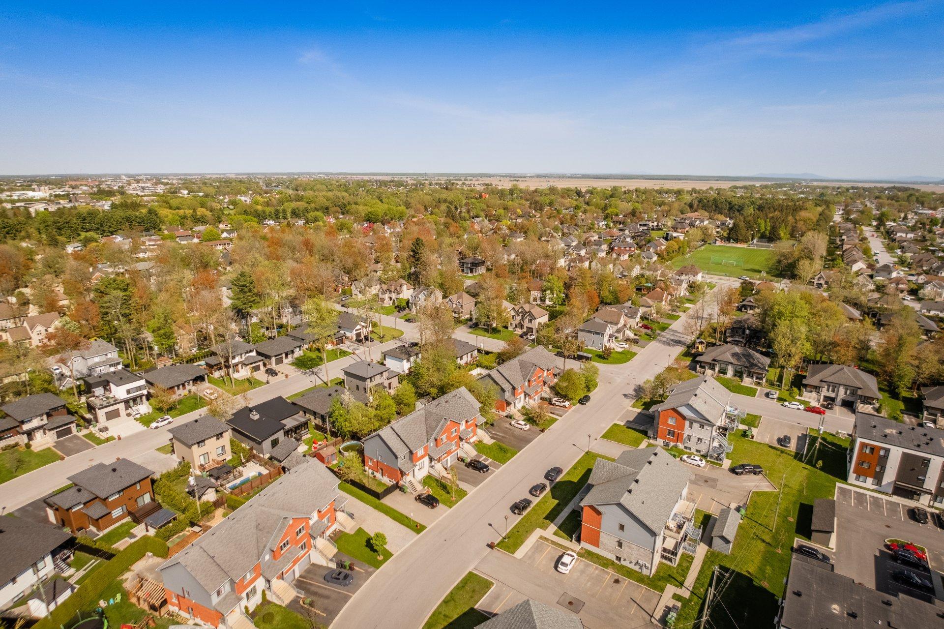 









2150


Av. Jean-Noël-Dion

,
Saint-Hyacinthe,




QC
J2S0G8

