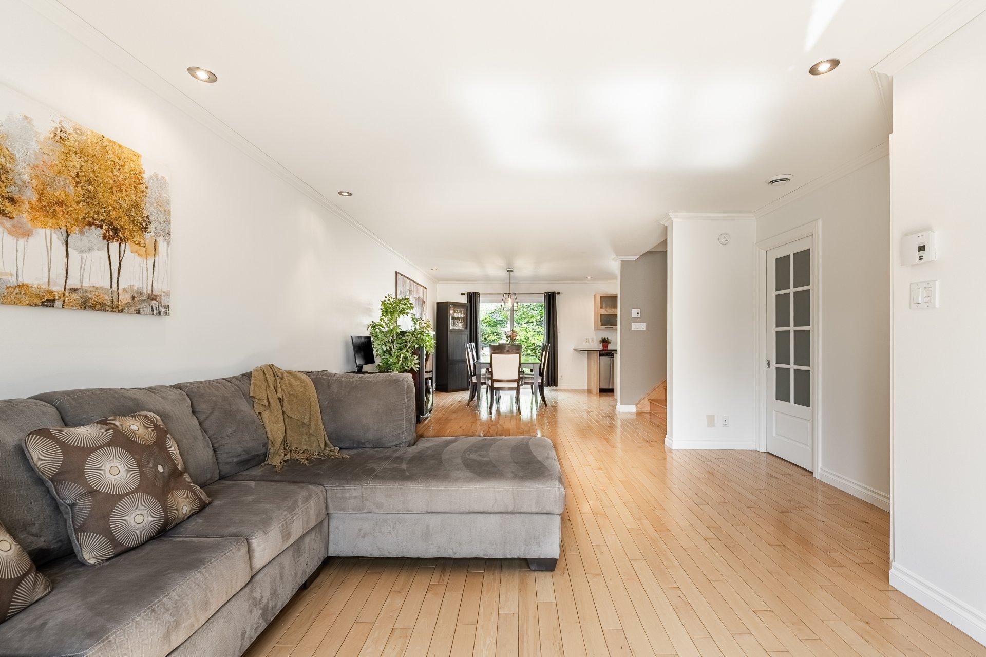 









2150


Av. Jean-Noël-Dion

,
Saint-Hyacinthe,




QC
J2S0G8

