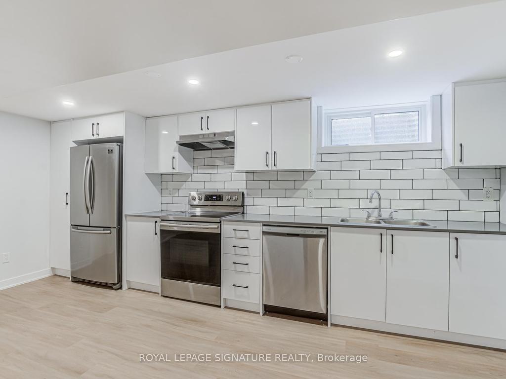 









391


Targa

Road, Lower,
Mississauga,




ON
L5A 1S7


