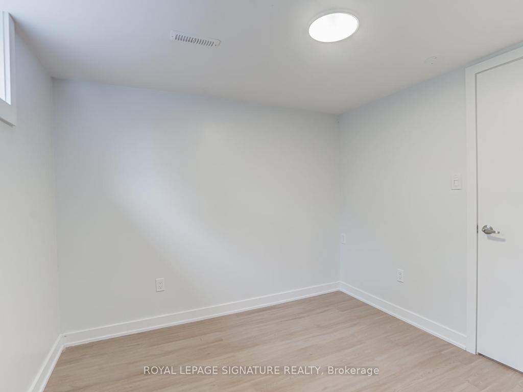 









391


Targa

Road, Lower,
Mississauga,




ON
L5A 1S7

