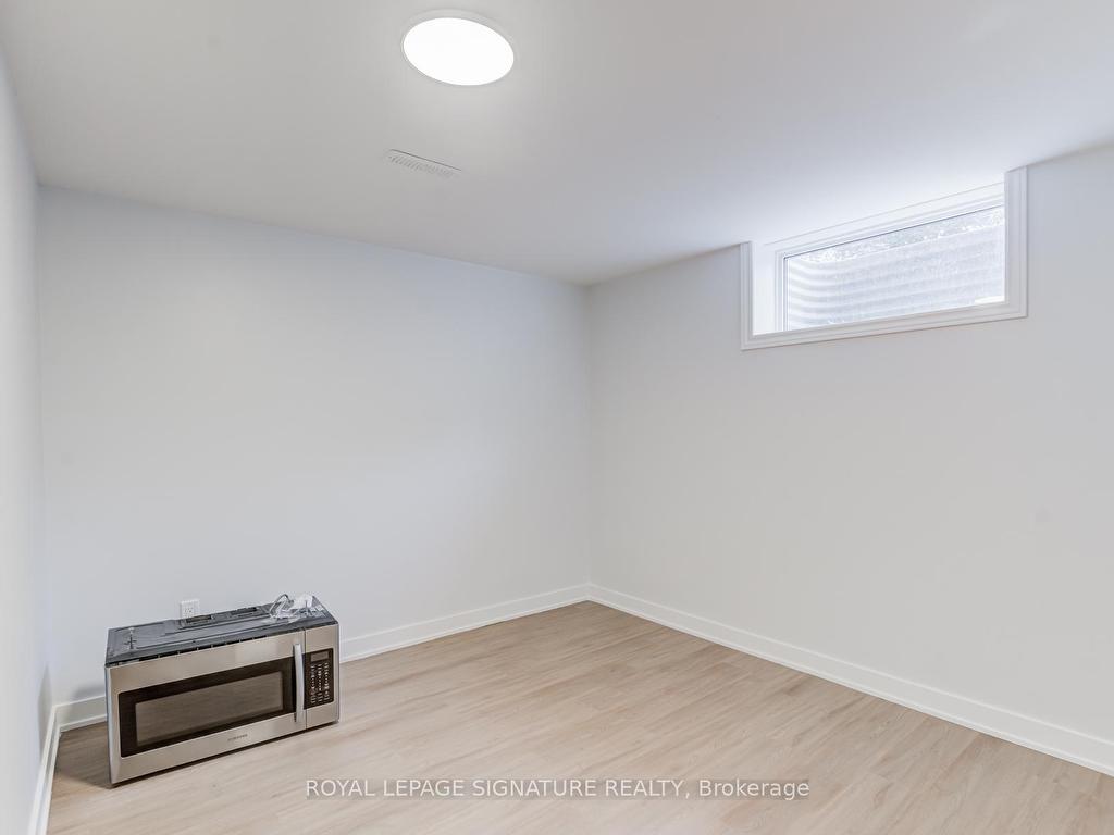 









391


Targa

Road, Lower,
Mississauga,




ON
L5A 1S7

