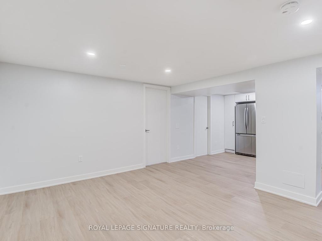 









391


Targa

Road, Lower,
Mississauga,




ON
L5A 1S7

