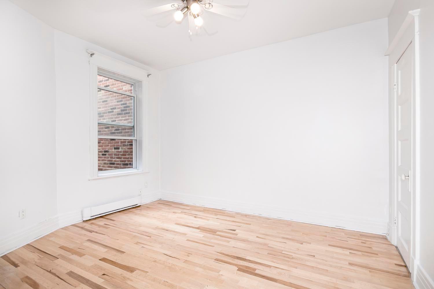 









2595


Rue Frontenac

,
Montréal (Ville-Marie),




QC
H2K3A2

