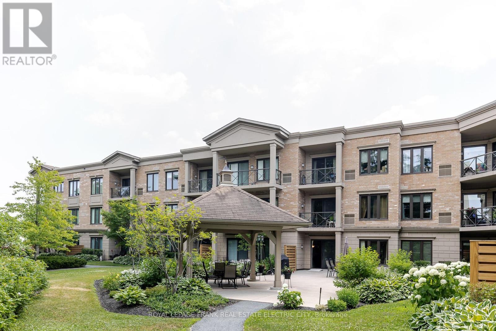 












217 - 869 CLONSILLA AVENUE

,
Peterborough West (Central),




Ontario
K9J0B7

