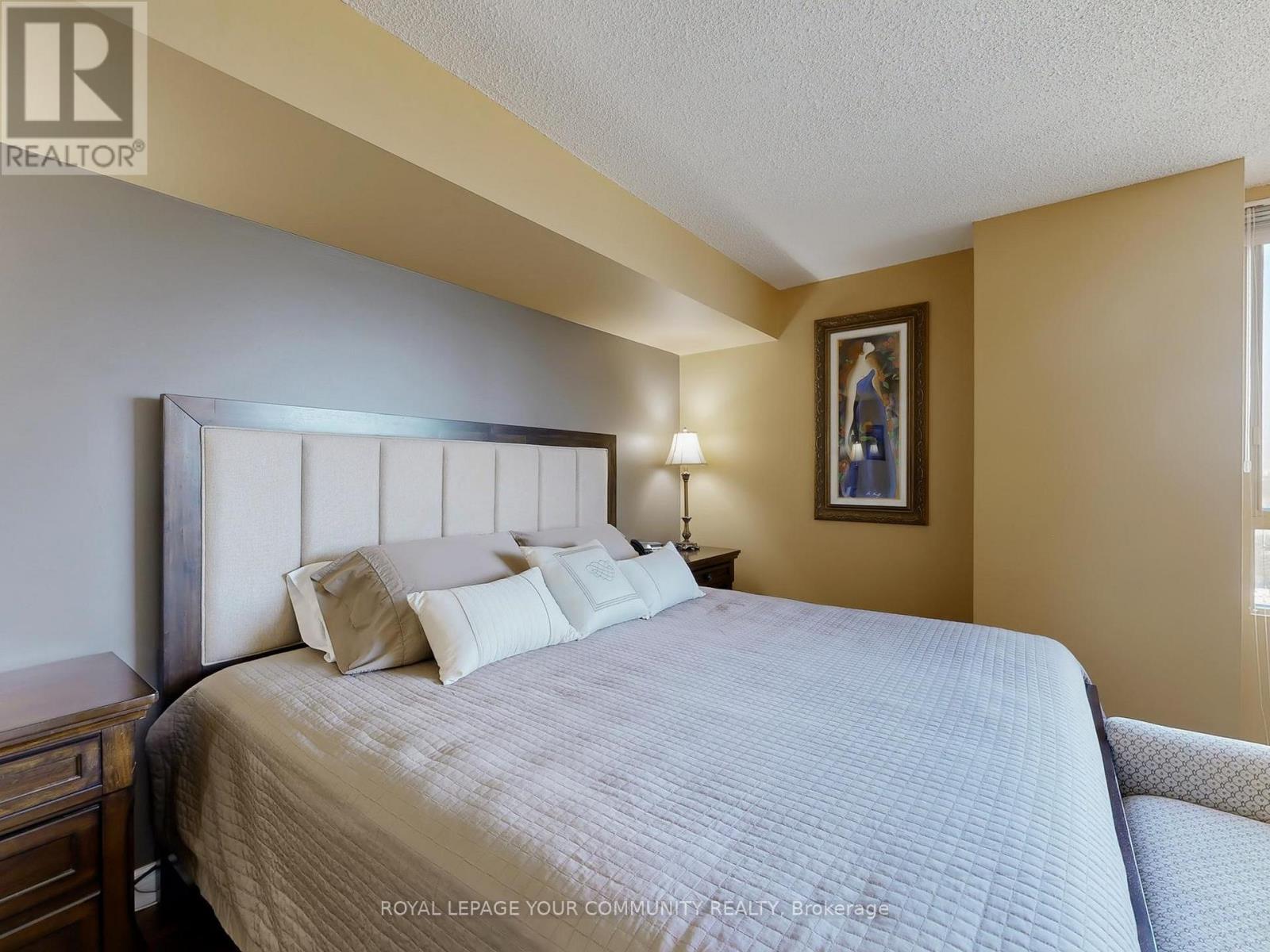 












1611 - 61 MARKBROOK LANE

,
Toronto,




Ontario
M9V5E7

