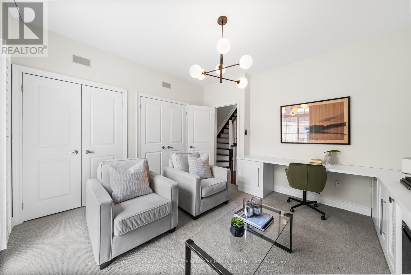 












208A MERTON STREET

,
Toronto,




Ontario
M4S1A1


