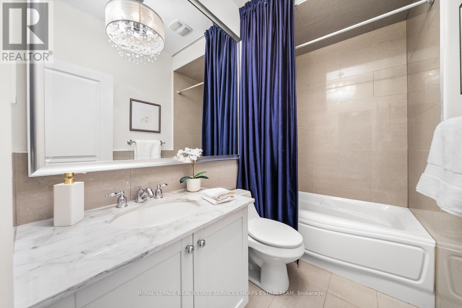 












208A MERTON STREET

,
Toronto,




Ontario
M4S1A1

