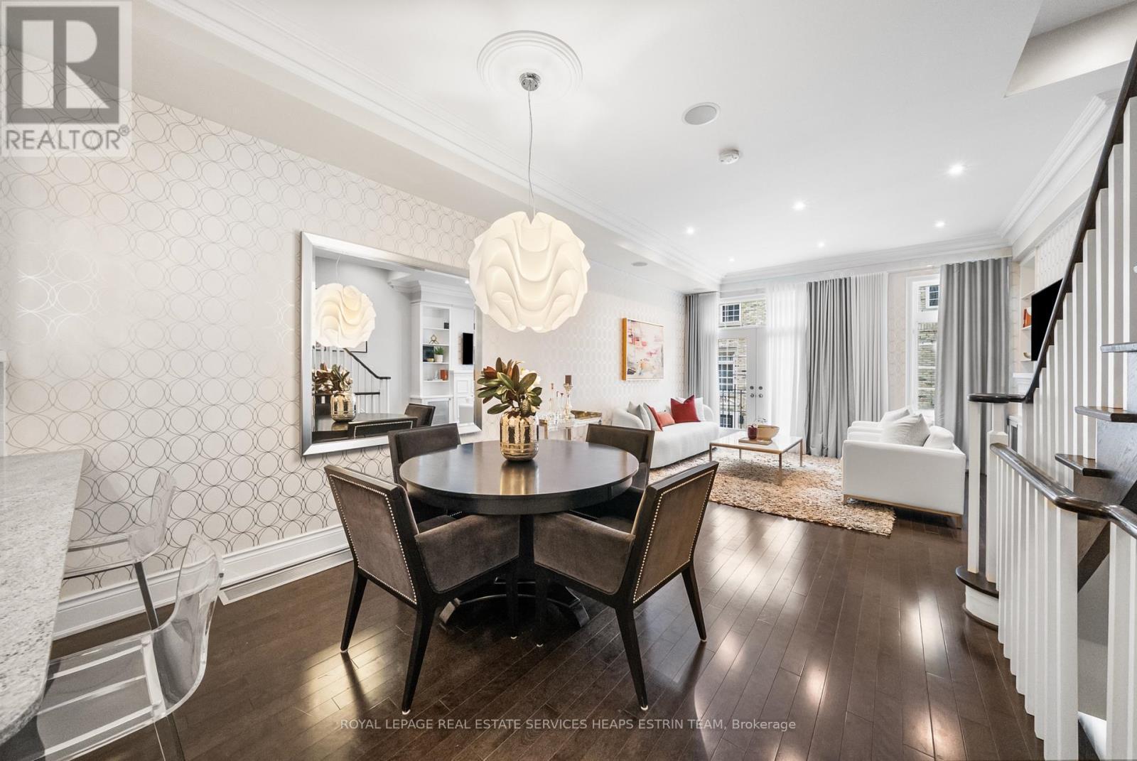












208A MERTON STREET

,
Toronto,




Ontario
M4S1A1

