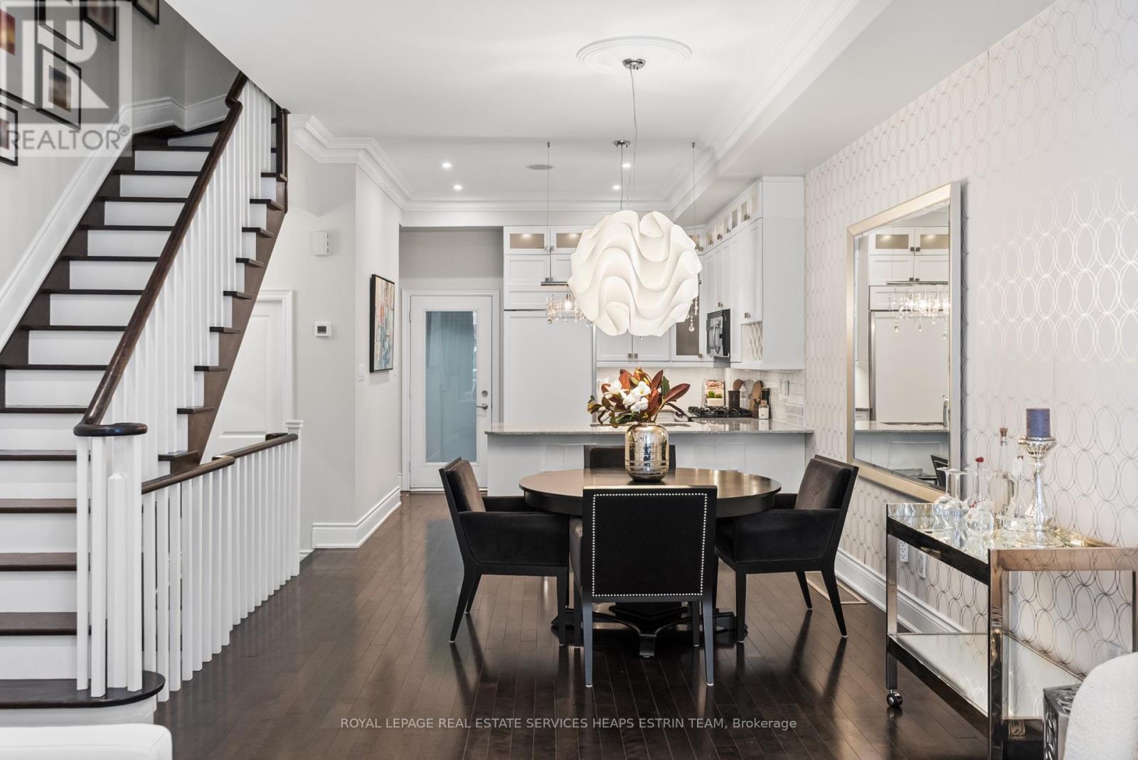












208A MERTON STREET

,
Toronto,




Ontario
M4S1A1

