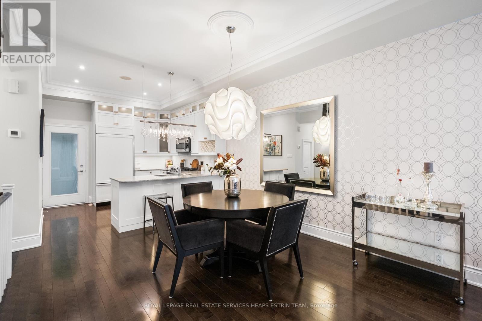 












208A MERTON STREET

,
Toronto,




Ontario
M4S1A1

