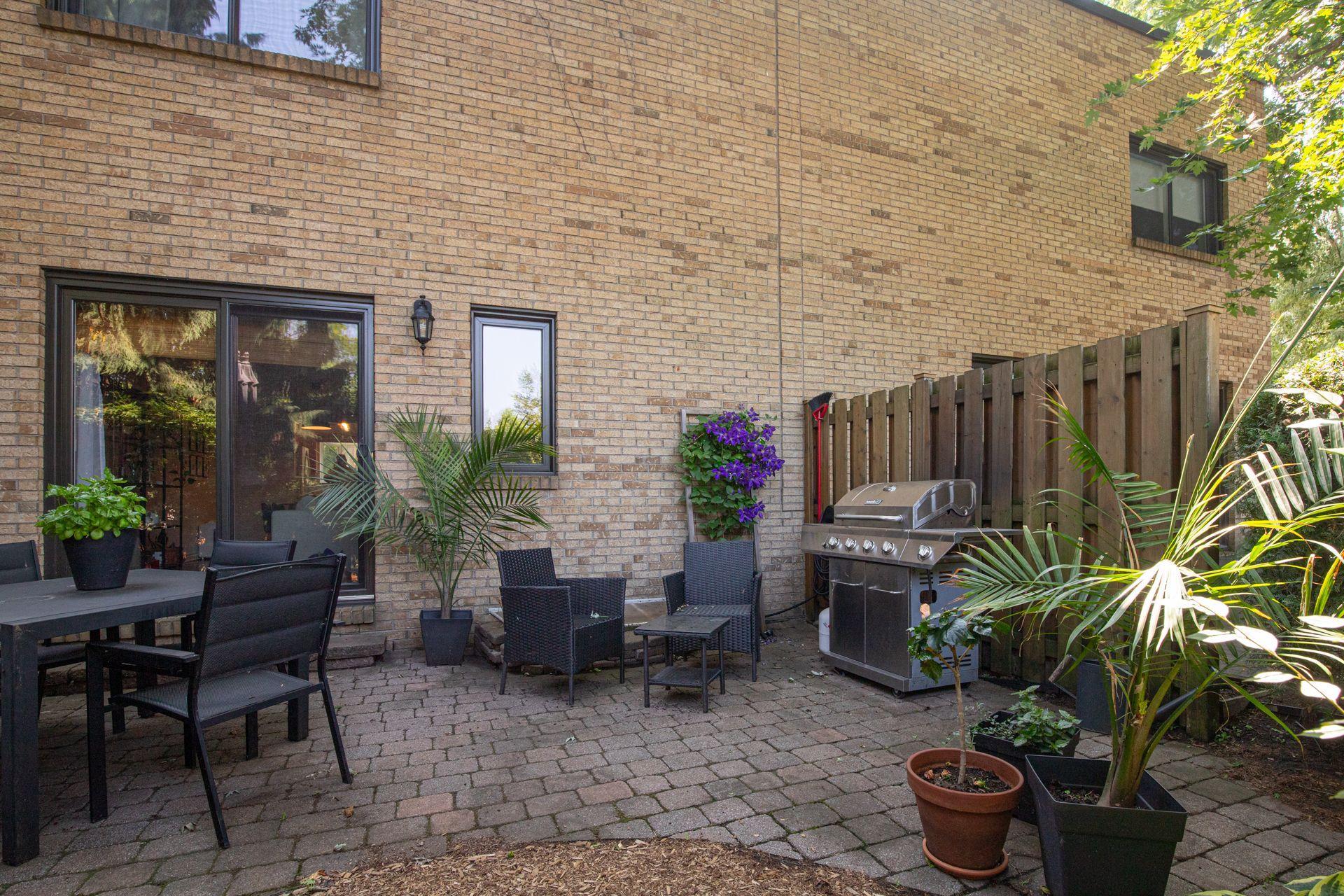 









118


Place de Fontainebleau

,
Saint-Lambert,




QC
J4S1X6

