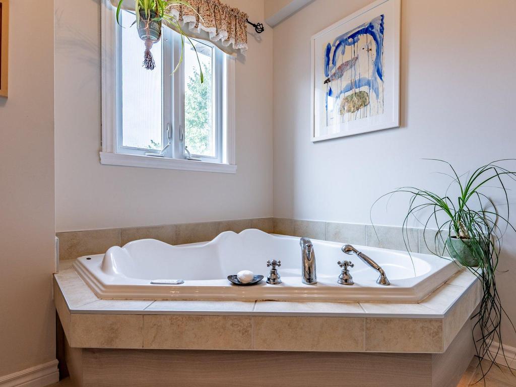 









1460


Rue René-Gagnier

,
Trois-Rivières,




QC
G9C0A5

